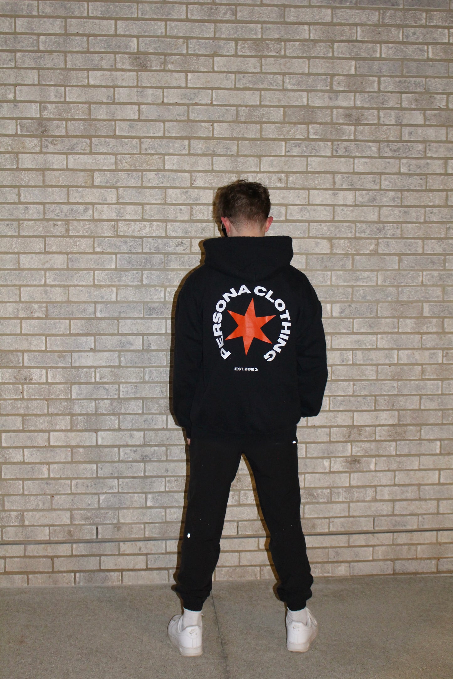 *STAR ZIP-UP HOODIE - BLACK