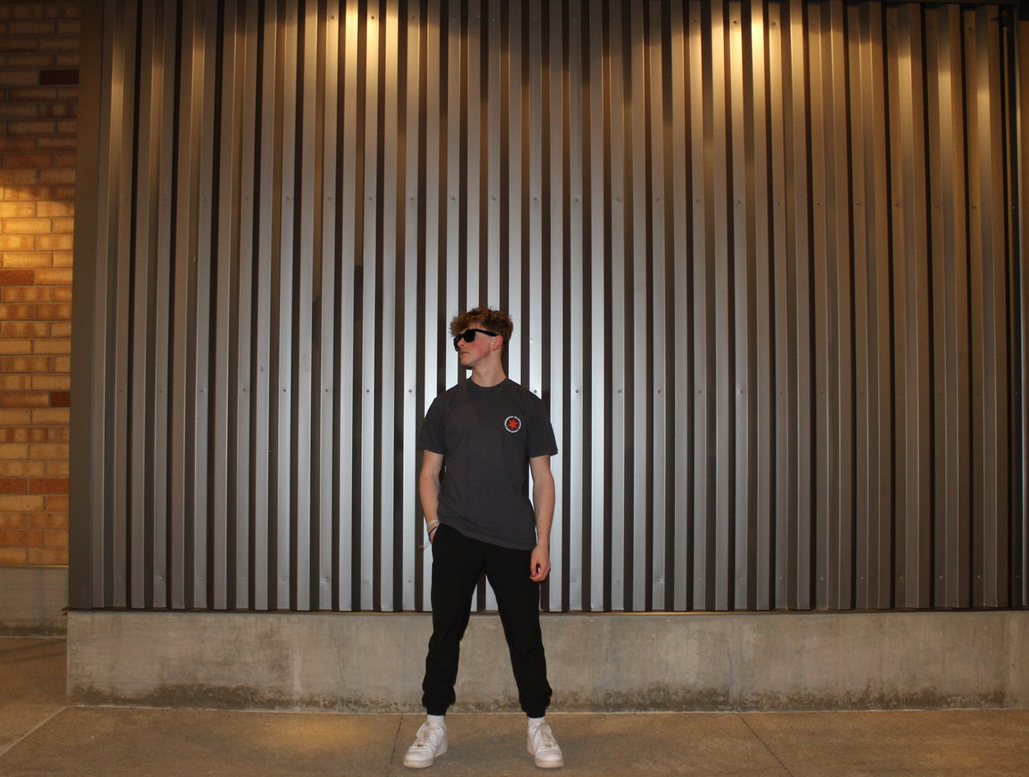 Model is 5'7" wearing size M