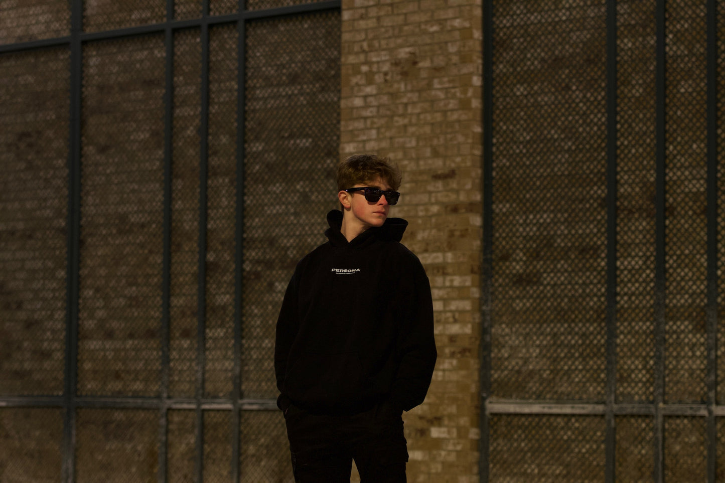 CLASSIC HOODIE BLACK