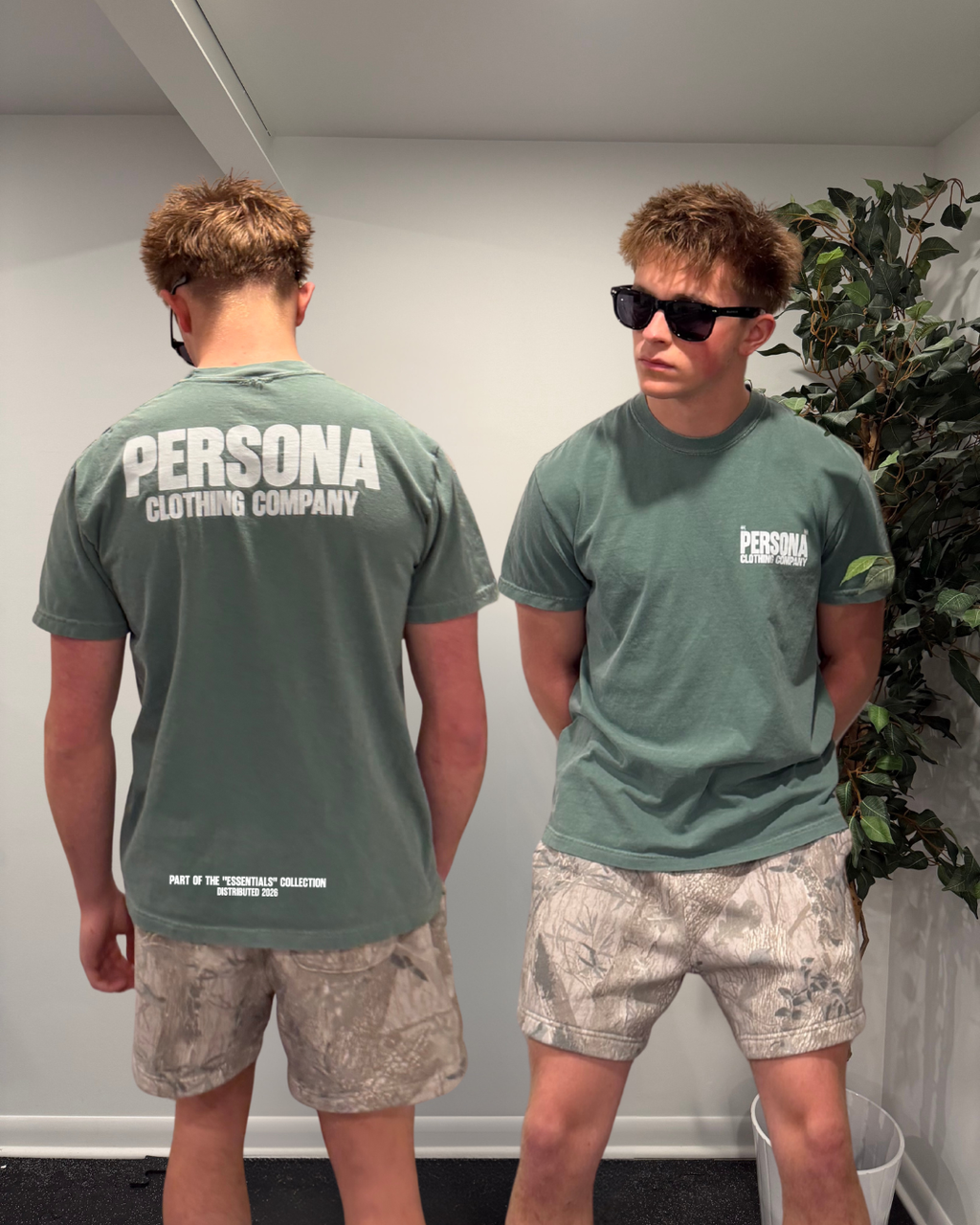 *ESSENTIALS TEE - GREEN