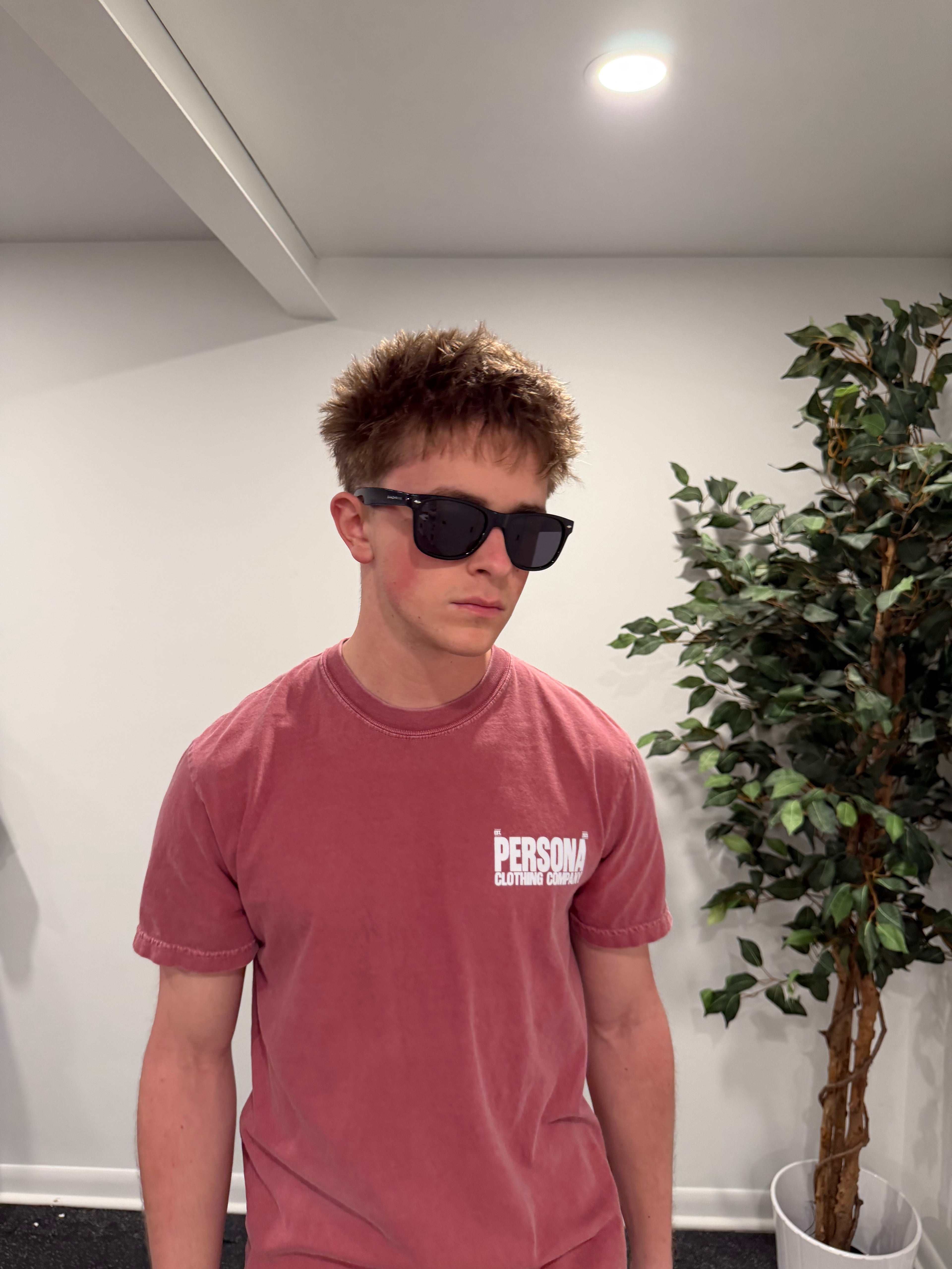 *ESSENTIALS TEE - BRICK